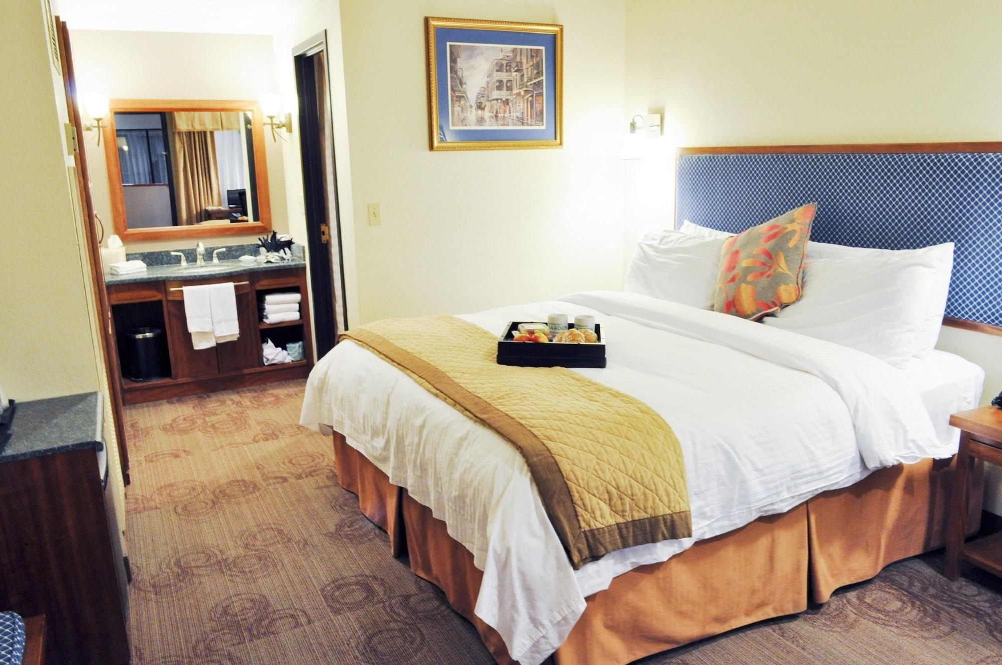 Wyndham Garden Baronne Plaza Hotel New Orleans Bagian luar foto