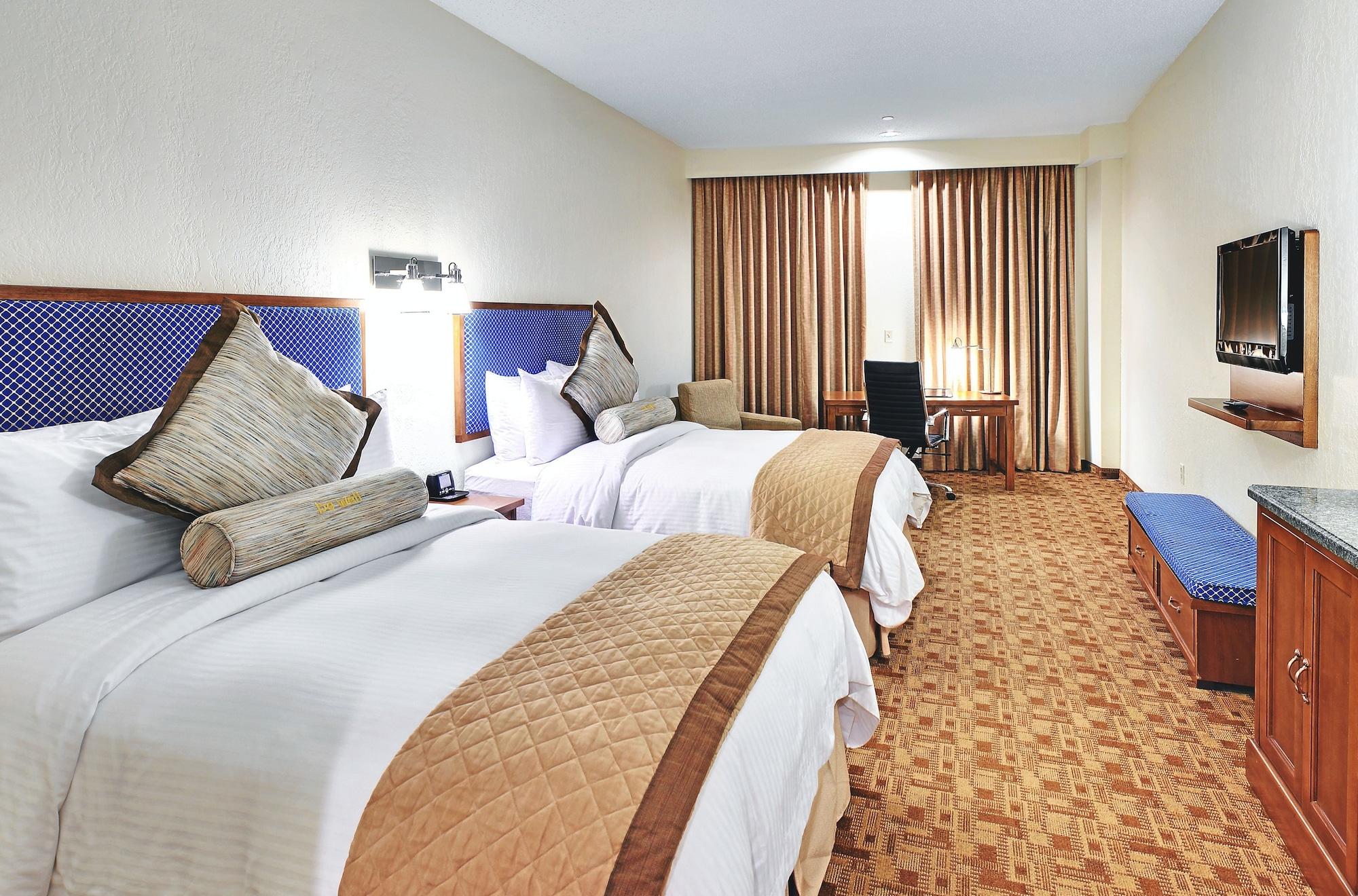 Wyndham Garden Baronne Plaza Hotel New Orleans Bagian luar foto