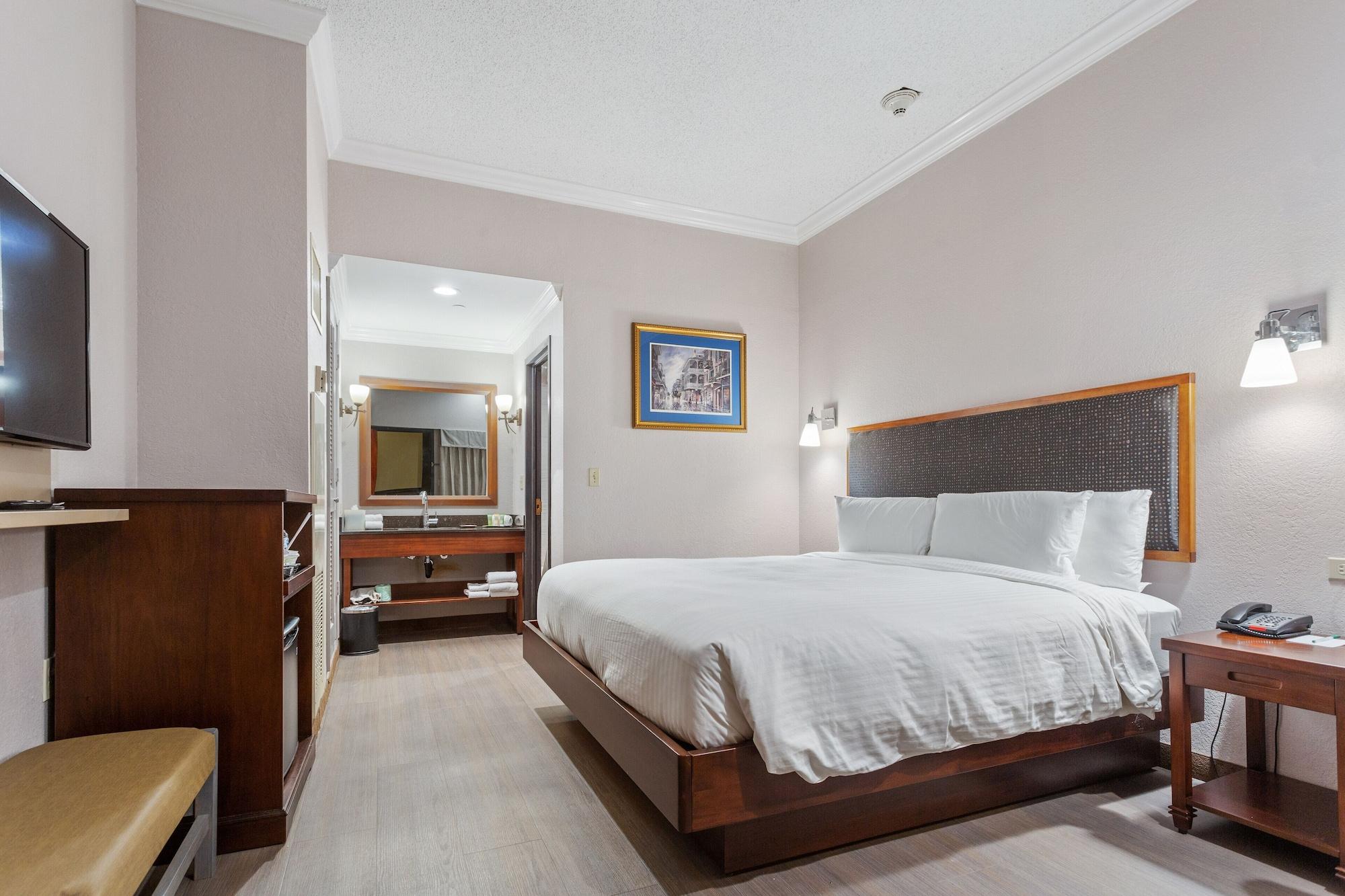 Wyndham Garden Baronne Plaza Hotel New Orleans Bagian luar foto